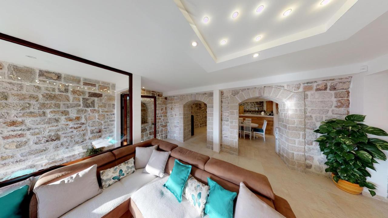 Luka Villa Bečići Luaran gambar