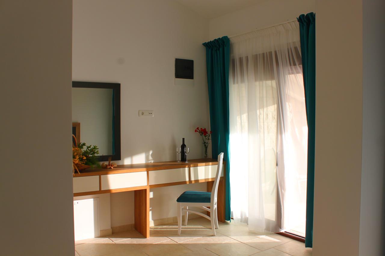 Luka Villa Bečići Luaran gambar