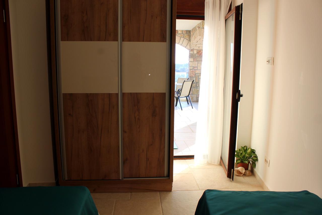 Luka Villa Bečići Luaran gambar