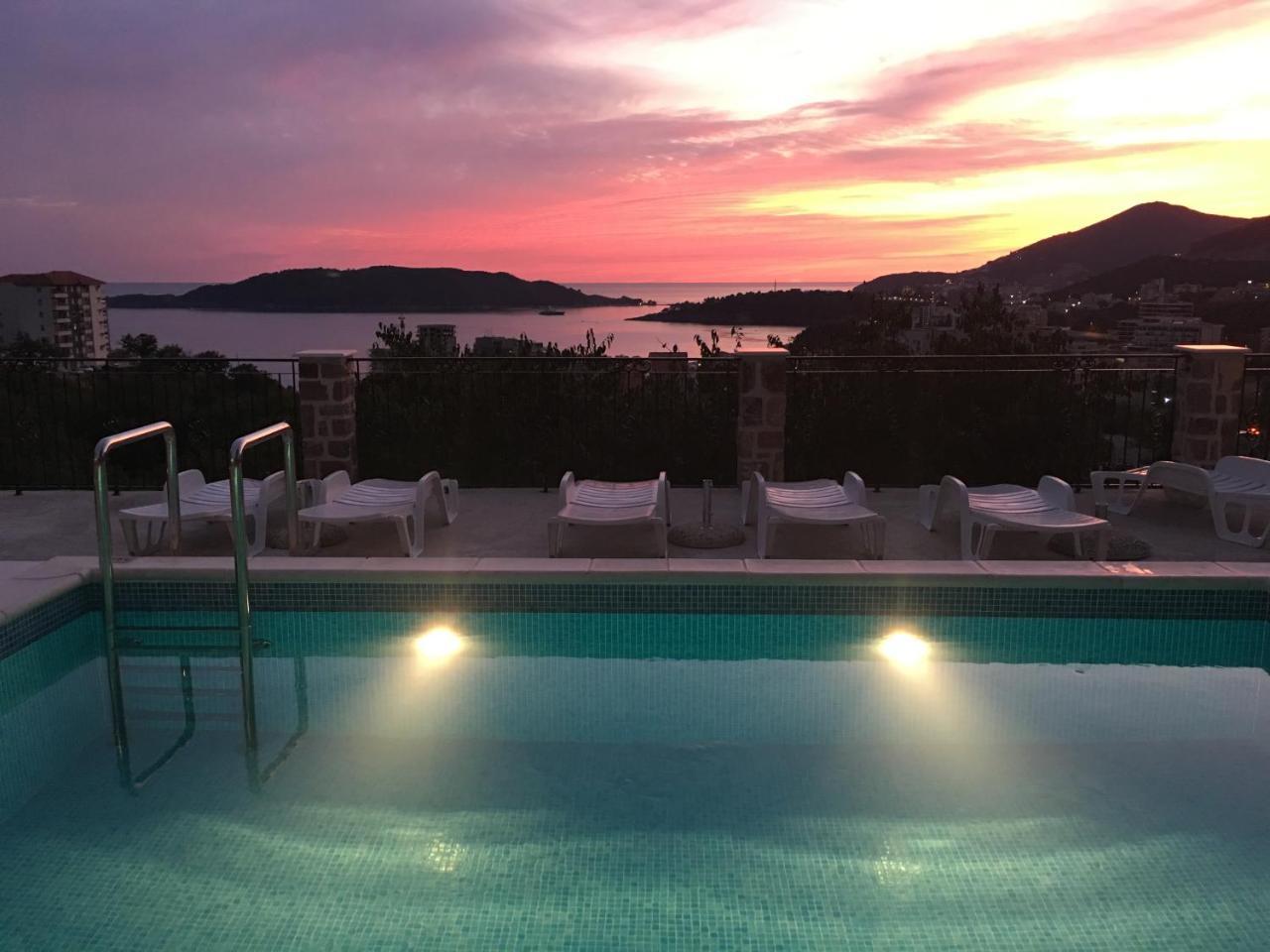 Luka Villa Bečići Luaran gambar